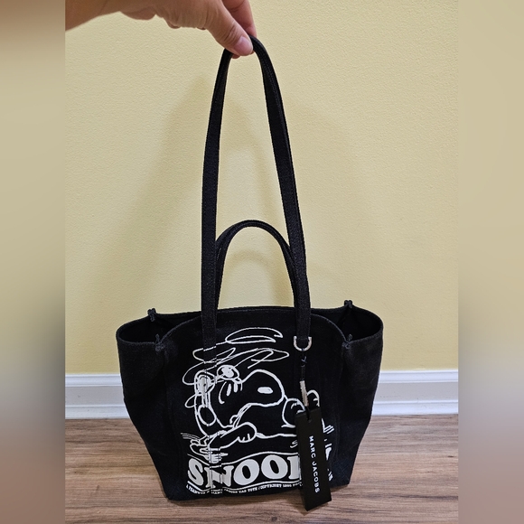 💕🎉HOST PICK🎉💕MARC JACOBS × PEANUTS Snoopy Black Canvas Shoulder Tote Bag - Picture 5 of 16